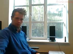 cant help to wank in office to a hot girl