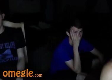 cam1227 3 friends 2 jackoff