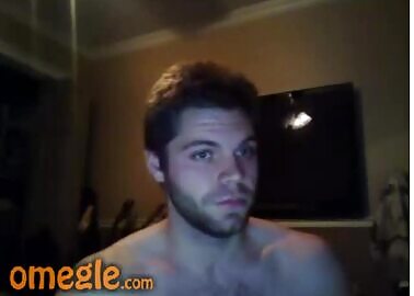 cam1621 good looking guy with scruff and hot bod