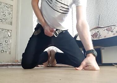 Cumshot on the floor