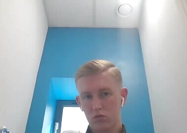 19 YO Blonde From U.K. Cums