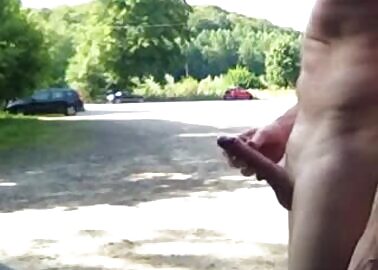 MisterMonday - Masturbation outside in public