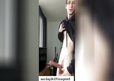 The Aussie shows ALL HIS Extra-Big Might!