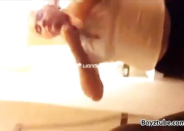 ROUGH VERBAL RUMANIAN MASTER   pissing on his slave !