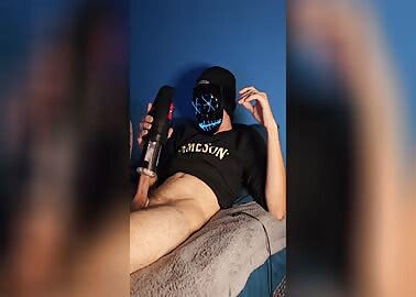 Masked cam jacker pulses the cum out