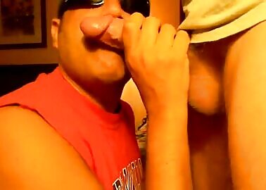 FLORIDA VACATION--SUCKING A BIG BLONDE MUSCLE GUY'S COCK
