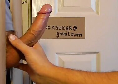 SUCKING A HUNG TOURIST - XTube Porn