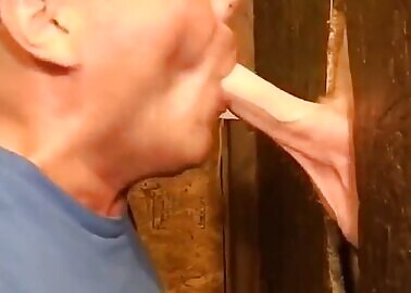 YOUNG MARINE FROM QUANTICO BASE COMES TO GLORYHOLE