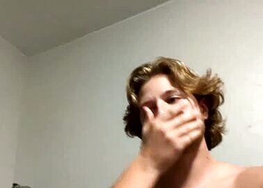 Straight Buds Hang on Cam 1 Bronette Cums