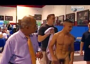 Hot Boxer Weighing In