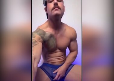 Str8 fitness influencer JO