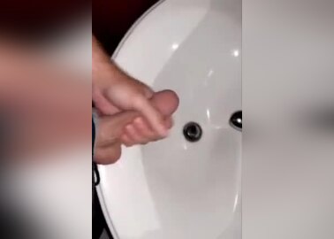 Skaden cums