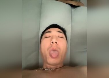 Tom 37yo from China