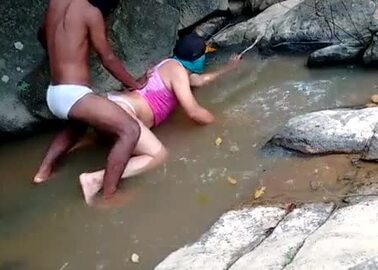 ESCURO E GOSTOSO COMO CHOCOLATE 