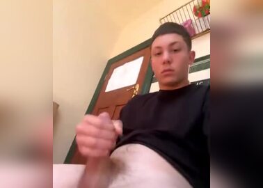 Zac 19yo from Australia