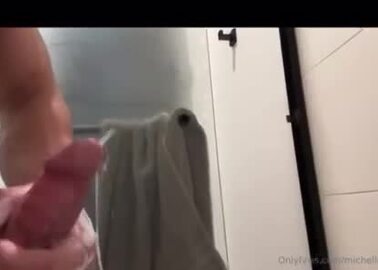 muscle shower cum