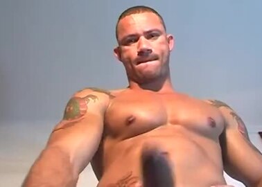 Beefcake Jerking and Cumming