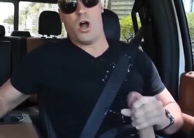 Daddy gets stuck in traffic and is jerking off