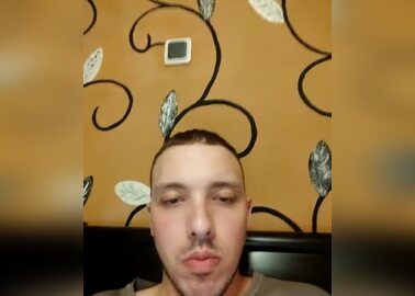 Dimitris 28yo from Greece