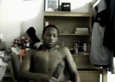 Black hunk cums