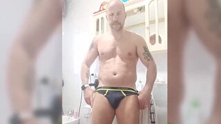 Str8t Italian Daddy Bathroom