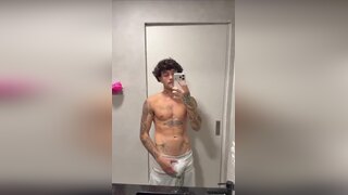 Tattoed handsome brazilian cumming