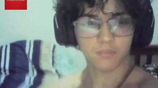Big cock cums handsfree