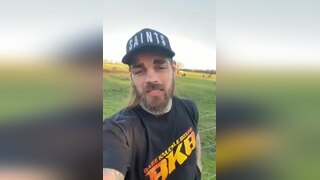 Str8 guy getting blown by gf