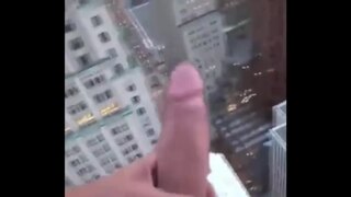 Cum a balcony