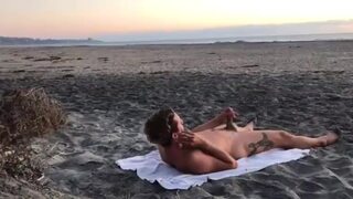tattooed guy wanks and cums in front of a stranger