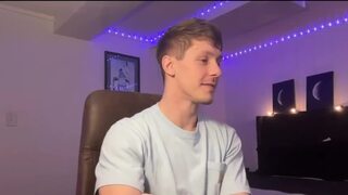 Fit Cutie Shares Himself