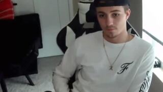 Straight Jock Tricked