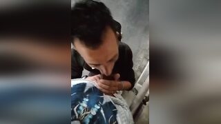 Coloquei a gayzinha pra me chupa na Rua