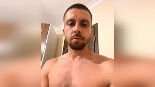 Hunk Daddy Jerking Off on Cam