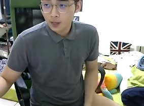 Cutie polo Cums