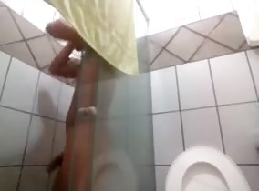 Brazilian Guy Wanks