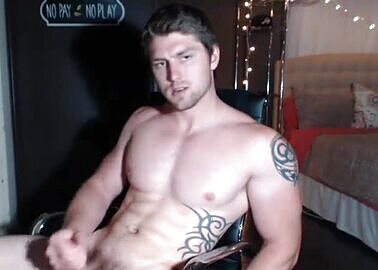 Cute stud jerk off for cam