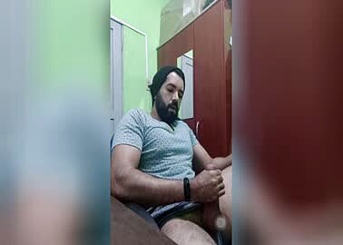 Beefy guy showing his load