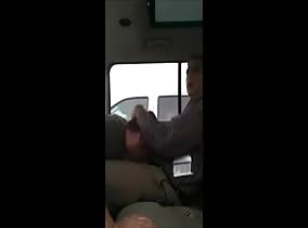 Eating strangers cum at carpark